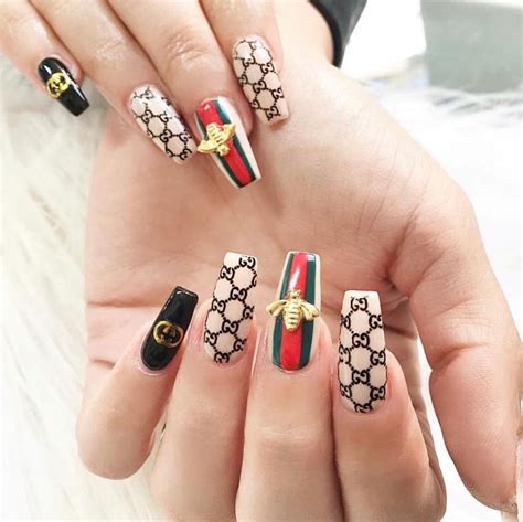 gucci nail art design